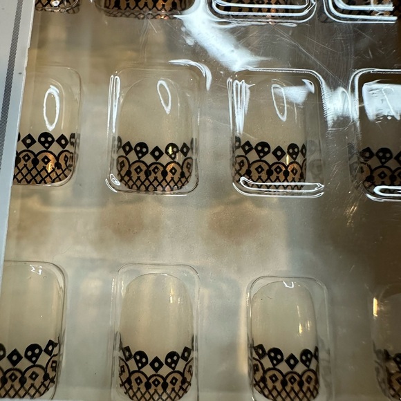 🩷5/$10 fashion nails - Picture 3 of 6